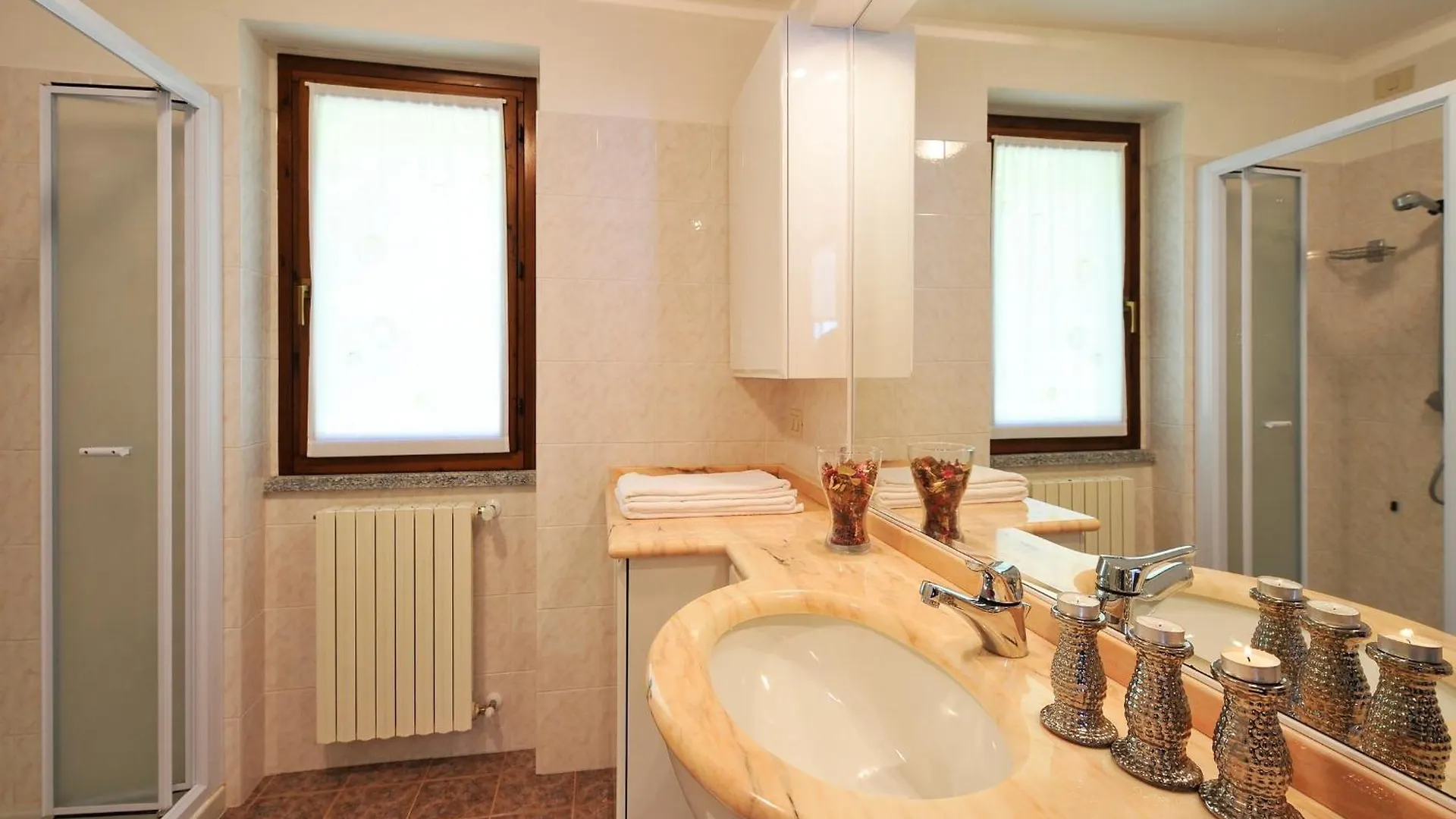 Balcone Di Noa E Stella Daire Menaggio 0*,