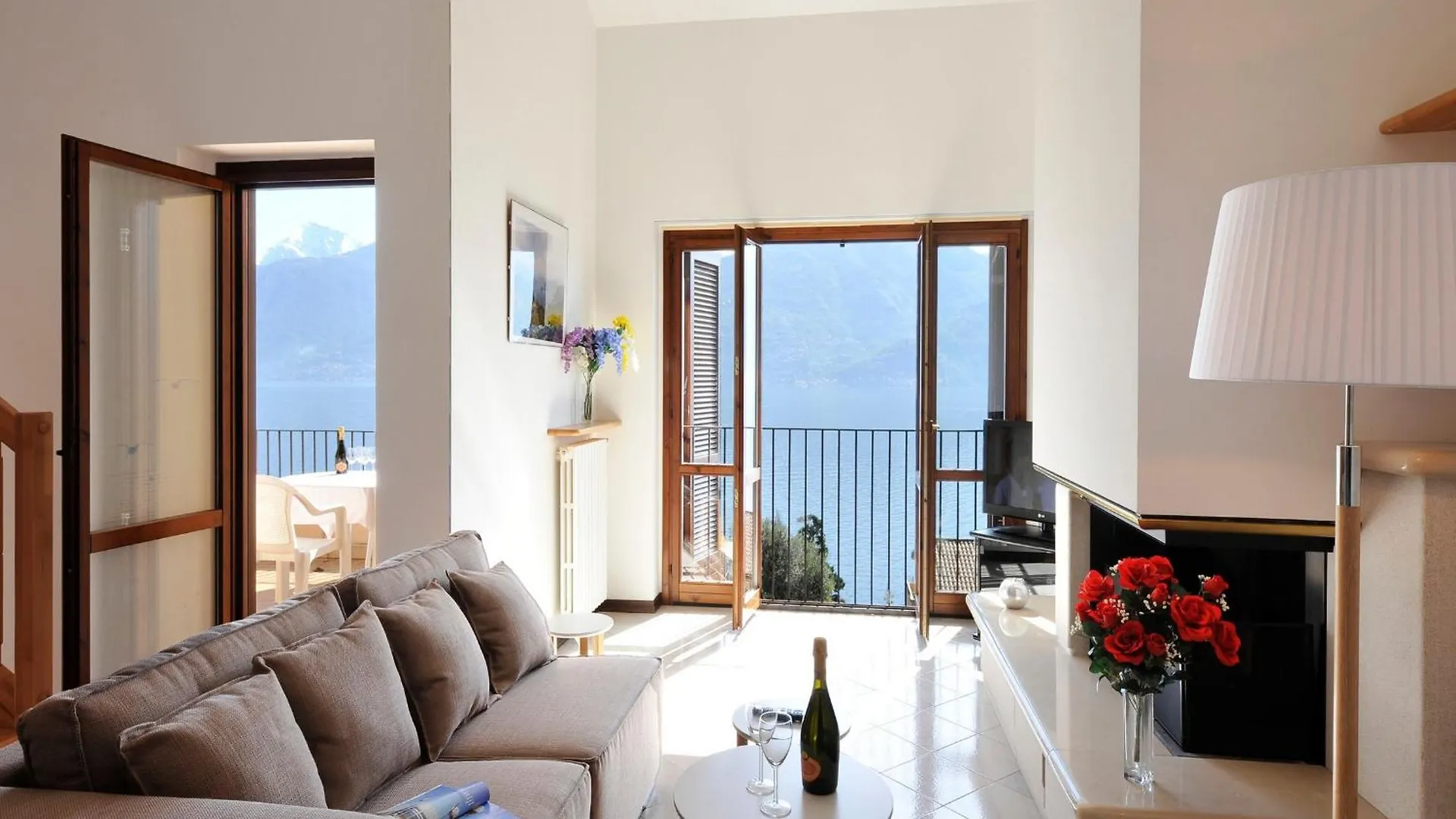 Balcone Di Noa E Stella Daire Menaggio İtalya